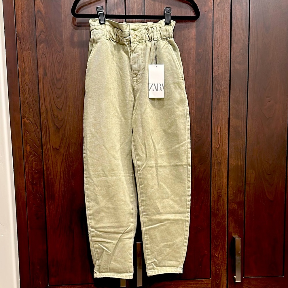NWT ZARA SALE! 
sage green Ankle Cropped Pants with Paper-Bag Waist